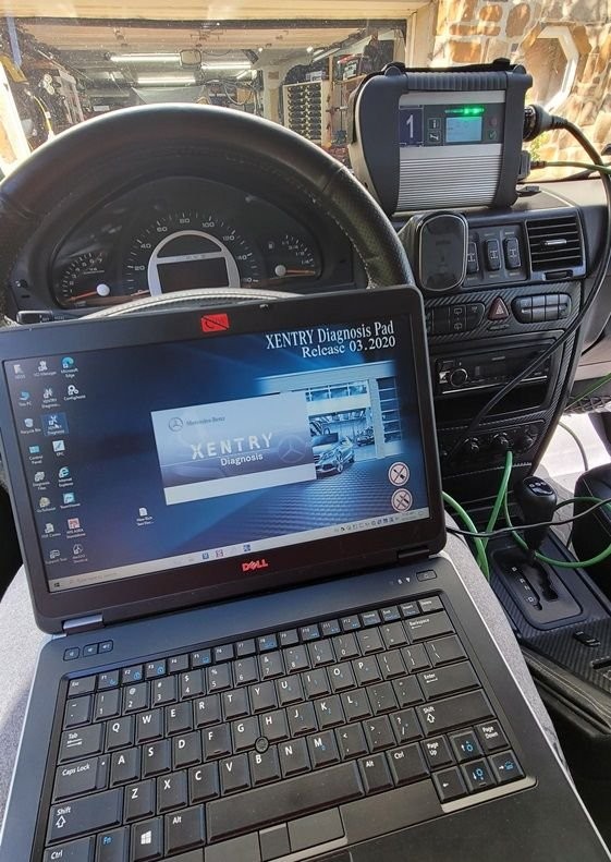 Connecting MB Xentry C4 Multiplexer to a Mercedes-Benz vehicle via OBD2 port