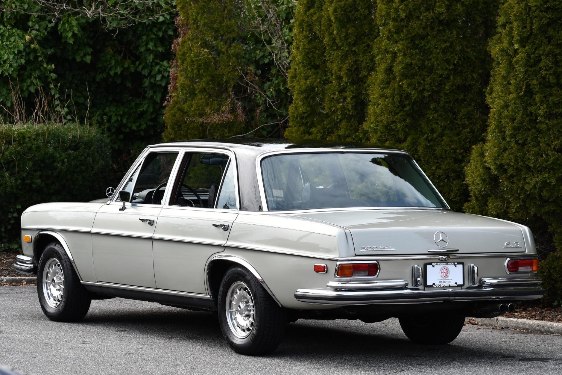 Silver Gray Metallic 1971 Mercedes-Benz 300SEL 6.3 for sale - front view showcasing classic design