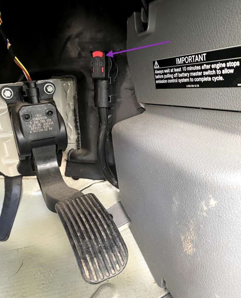 Mercedes Sprinter main ground connection